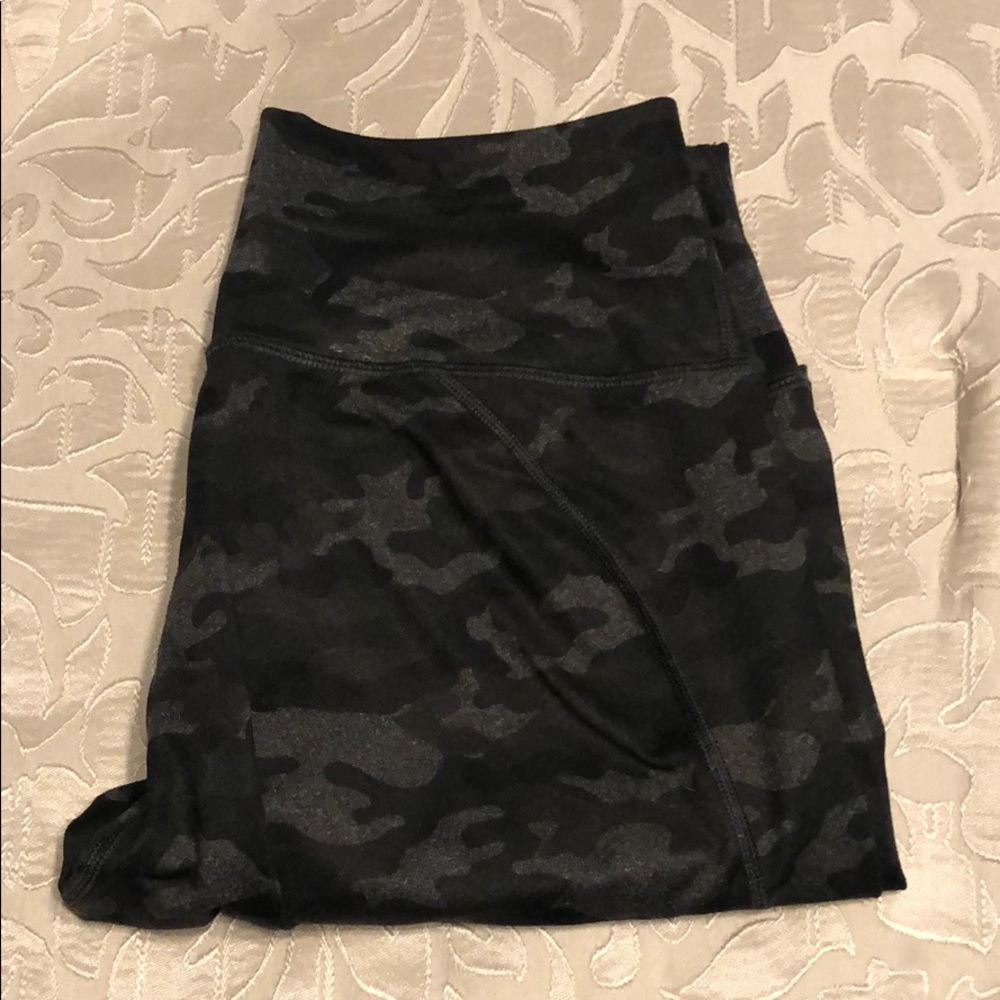 Fabletics Powerhold 7/8 leggings